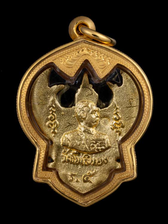ครุฑอาจารย์วราห์ วัดโพธิ์ทอง พิมพ์ใหญ่ เนื้อทองคำลงยาสี พร้อมเลี่ยมทอง-1