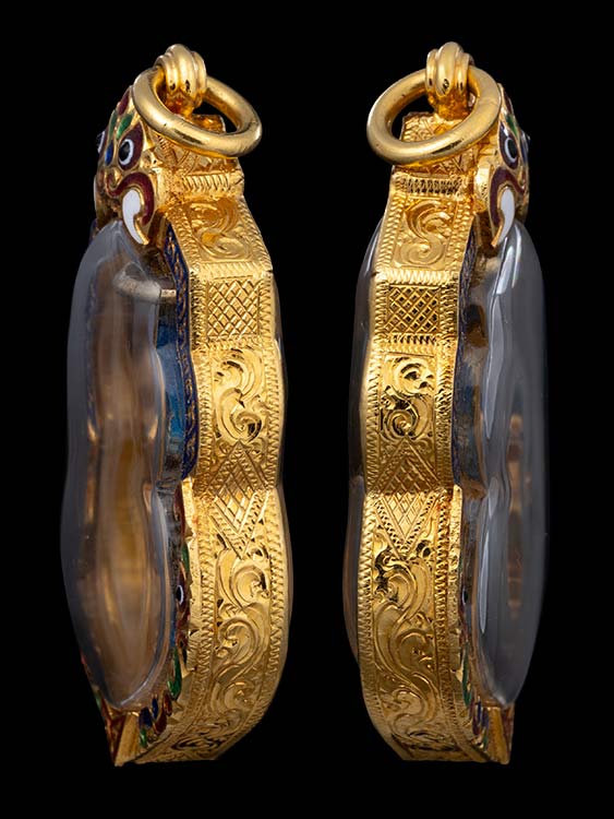 เหรียญเสมาหลวงพ่อโสธร เนื้อเงินกะไหล่ทองลงยาสีฟ้า นิยม ปี09 สวยเดิมมาก พร้อมเลี่ยมทองอย่างดี-1