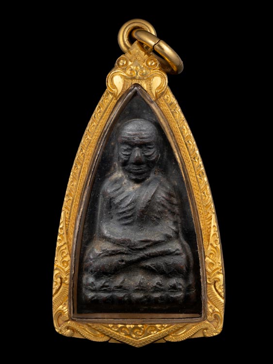 พระเตารีดใหญ่ปั๊มซ้ำหลวงปู่ทวดวัดช้างให้เนื้อสำริดปี05สวยเดิมคลาสสิกฟอร์มสวยพระมรดกเจ้าของเดิมได้มาจากวัดเลี่ยมทองโบราณมาแต่เดิม