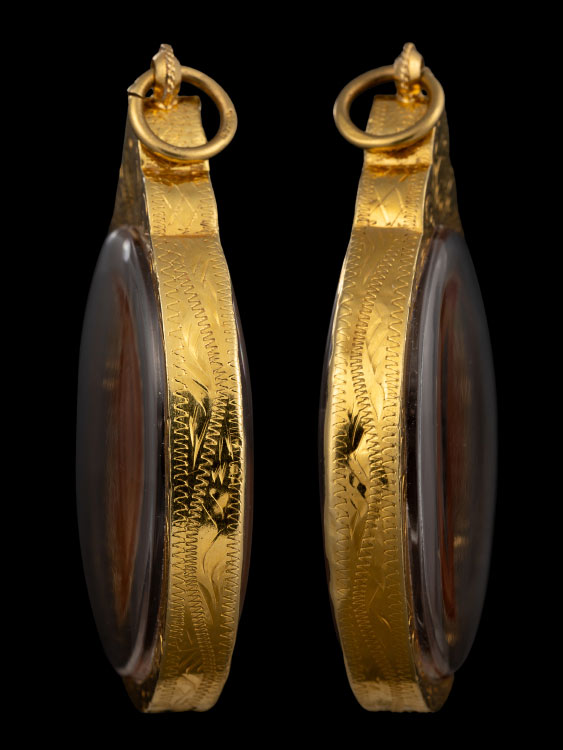 เหรียญหลวงพ่อเกษมสุสานไตรลักษณ์ รุ่นกองพันโคราชปี18 พร้อมเลี่ยมทอง-1