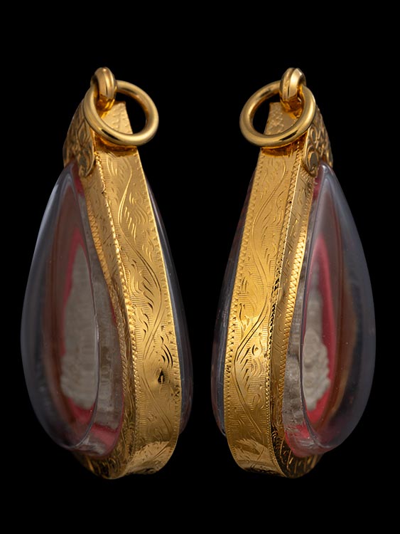 พระหลวงปู่โต๊ะวัดประดู่ฉิมพลี พิมพ์ใบโพธิ์หลังยันต์นะ หลังคีบปริ้นชัดๆฟอร์มสวย พร้อมเลี่ยมทอง-1