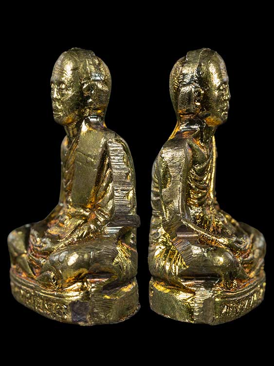 รูปเหมือนเทพประทานพรหลวงพ่อคูณ วัดบ้านไร่ เนื้อทองเหลือง พร้อมกล่องเดิม-1