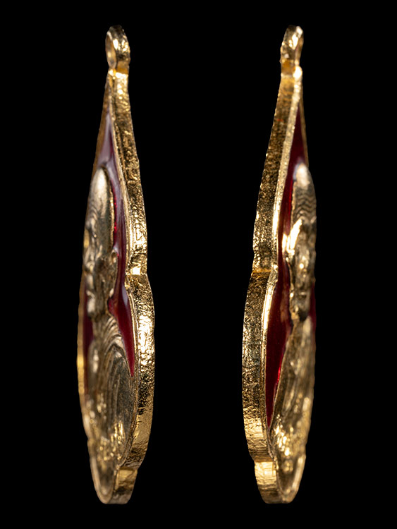 เหรียญพิทักษ์สันติราษฎร์ หลวงปู่ดุลย์ วัดบูรพาราม กะไหล่ทองลงยา ปี21-1