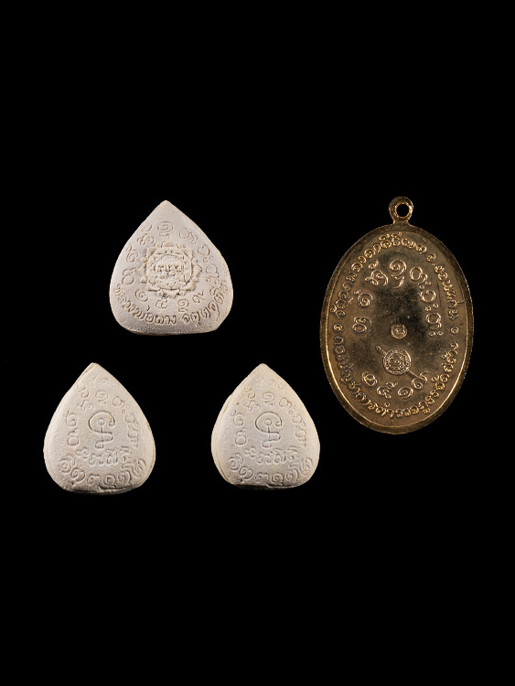 ชุดกรรมการหลวงพ่อผาง ออกวัดโพธิ์ทอง จ.บุรรีรัมย์ พร้อมกล่องเดิม-1