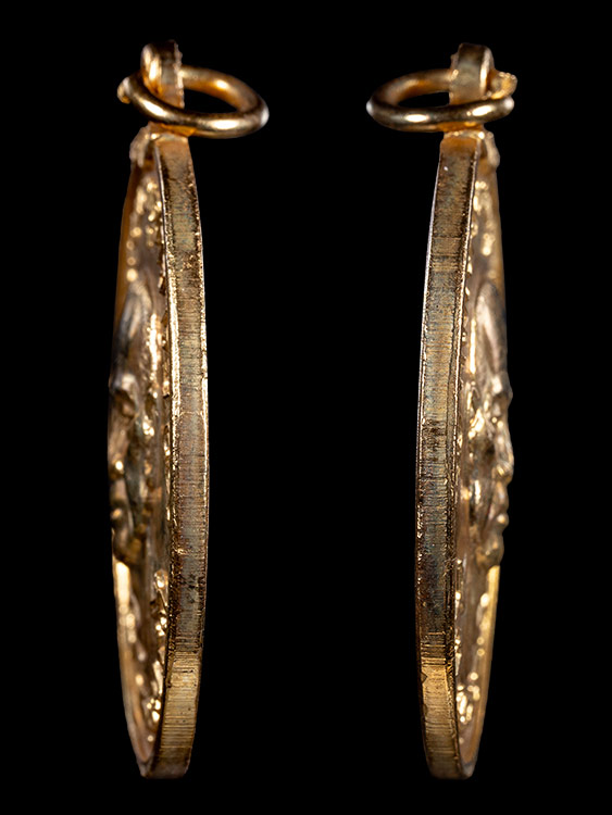 เหรียญพระสมเด็จโต กะไหล่ทองกรรมการ ปี17 สวยเดิม พร้อมกล่องเดิม-1