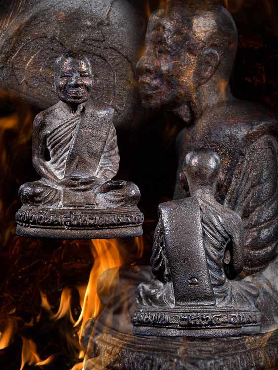 รูปหล่อหลวงปู่วิเวียร วัดดวงแข เนื้อนวะโลหะ พร้อมกล่องเดิม-1