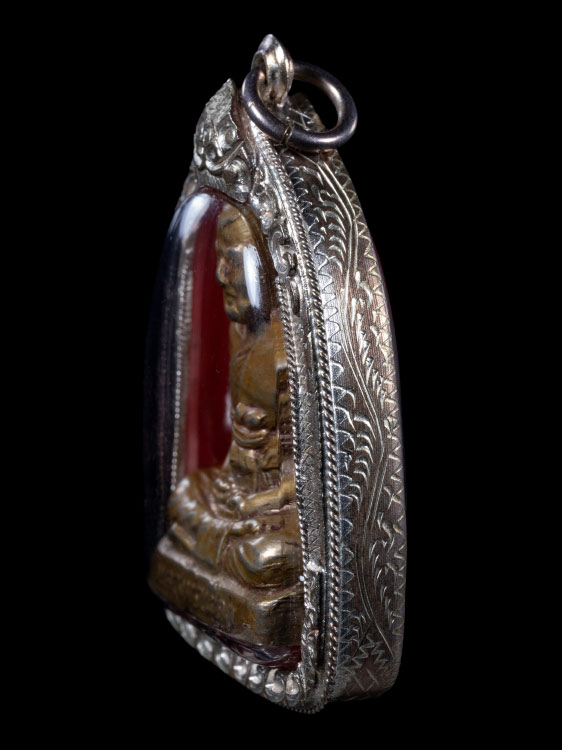 รูปเหมือนปั๊มหลวงปู่เผือก วัดกิ่งแก้ว พร้อมเลี่ยมเงิน-1