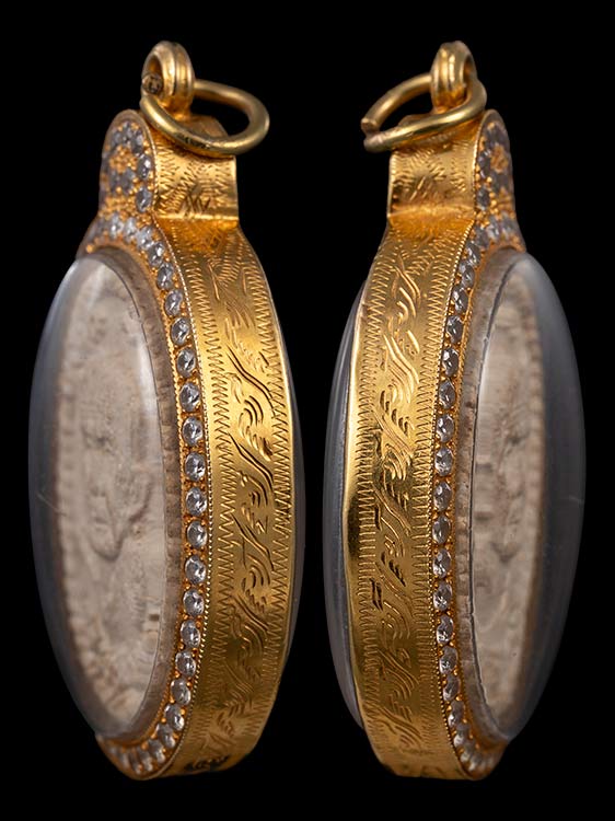 พระผงดวงเศรษฐีหลวงปู่หมุน วัดบ้านจาน พร้อมเลี่ยมทอง-1