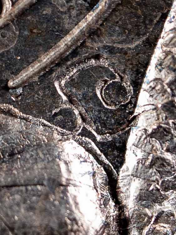 เหรียญนั่งพานหลวงพ่อสด วัดโพธิ์แตงใต้ เนื้อเงิน-1