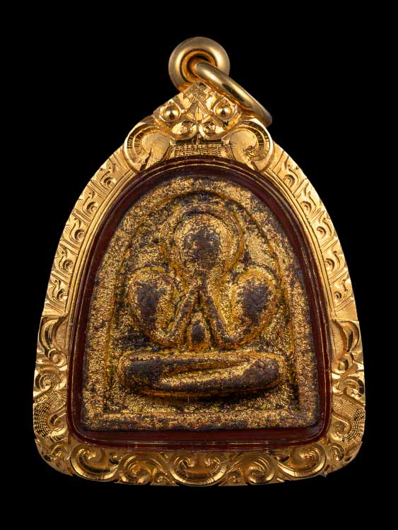 พระปิดตานักกล้ามกลาง เจ้าคุณศรี วัดอ่างศิลา พร้อมเลี่ยมทอง