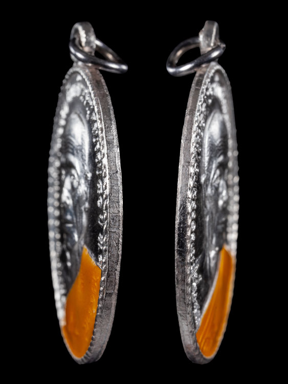 เหรียญหลวงพ่อหยอด วัดแก้วเจริญ เนื้อเงินลงยาสี พร้อมกล่องเดิม-1