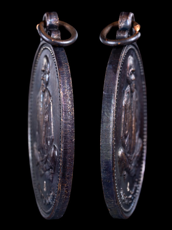 เหรียญหลวงพ่อคูณ วัดบ้านไร่ รุ่นเทพประทานพร ปี36-1