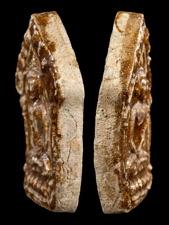 พระขุนแผนหลวงปู่ทิม วัดละหารไร่ บล็อกแรก พิมพ์ใหญ่ บรอนด์หน้าเดียว พร้อมตลับทองสั่งทำอย่างดีหนัก22.68g. องค์นี้สวยเดิมจากวัด ฟอร์มแชมป์มากๆครับ-1