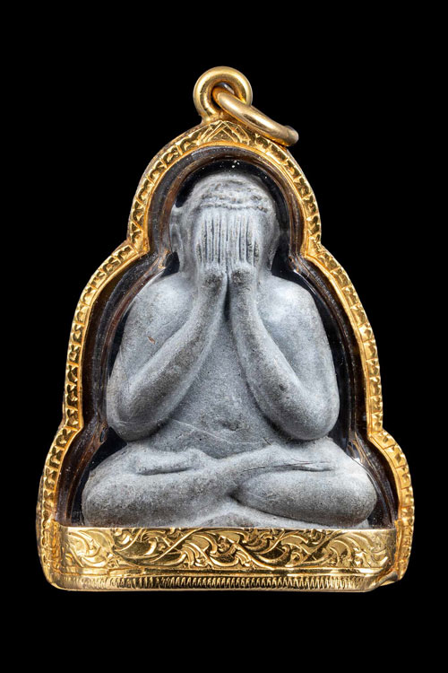 พระปิดตาปู่โต๊ะ วัดประดู่ฉิมพลี พิมพ์ตุ๊กตาใหญ่ เนื้อผงใบลาน เลี่ยมทองอย่างดี