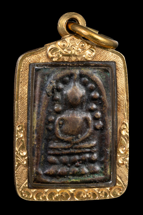 พระหล่อระฆังหลังฆ้อนยุคต้น ดูง่าย เต็มฟอร์ม พร้อมเลี่ยมทอง