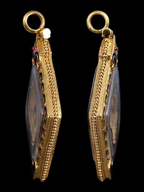 เหรียญลป.เอี่ยมวัดสะพานสูงพิมพ์วงเดือนหลังยันต์ใหญ่1เนื้อทองแดงปี12 เลี่ยมทอง-1