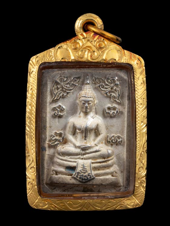 เหรียญหลวงพ่อโสธร กรมตำรวจ80ปี เนื้อเงิน สวยเดิม พร้อมเลี่ยมทอง