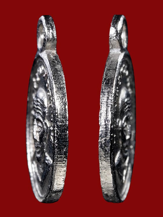 เหรียญเม็ดแตงหลวงปู่ทวด วัดช้างให้ ปี06 นิยม พิมพ์หน้าผาก4เส้น หลังหนังสือเลยหู-1