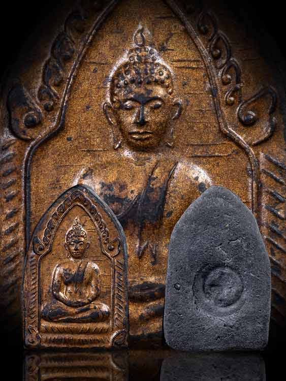 พระขุนแผนอาจารย์ชุม ไชยคีรี เนื้อผงดำ-1