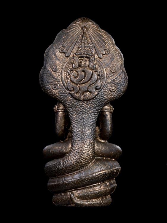 พระนาคปรกหลวงปู่ดู่ วัดสะแก รุ่นไพทอง เนื้อนวะโลหะ ปี30 พร้อมกล่องเดิม-1