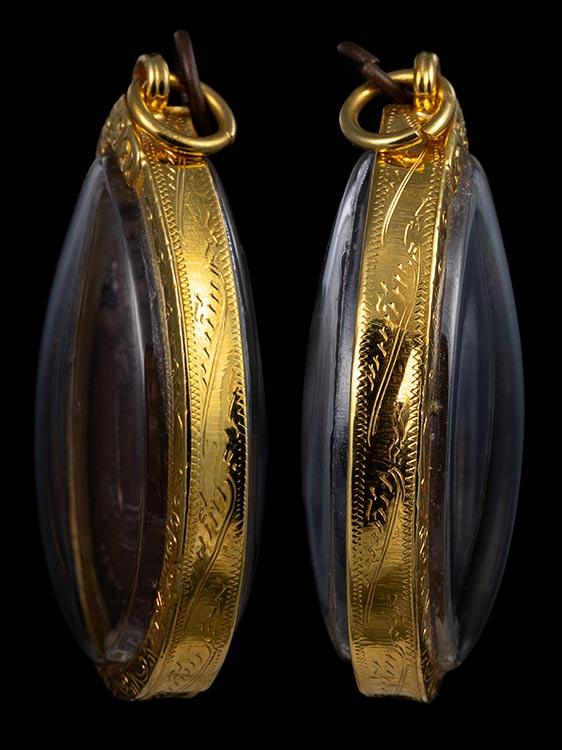 เหรียญงูเล็กหลวงพ่อเอีย วัดบ้านด่าน ปี21พร้อมเลี่ยมทอง-1