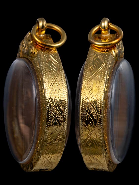 เหรียญกลมเล็กหลังยันต์นะ รุ่น3 หลวงปู่โต๊ะ ผิวไฟ สวยเดิม ปี12 พร้อมเลี่ยมทอง-1