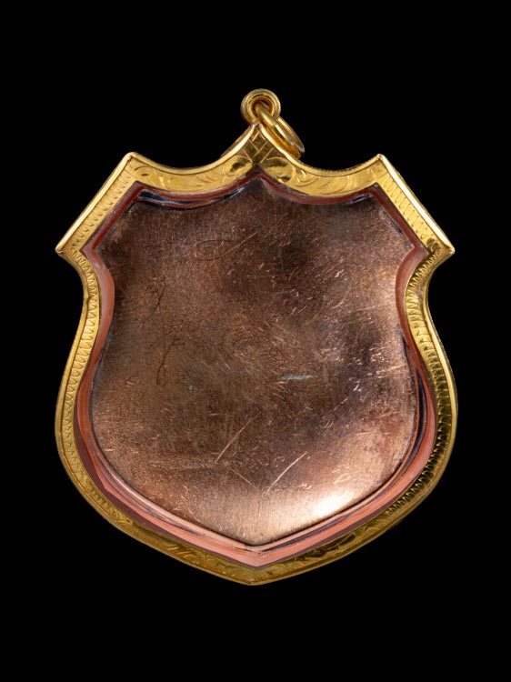 เหรียญโล่ใหญ่พระพรหม ไม่ทราบที่ พร้อมเลี่ยมทอง-1