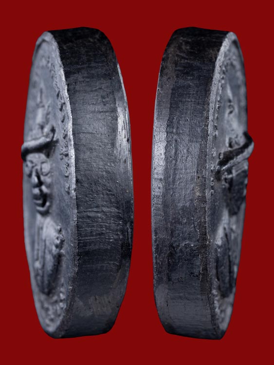 พระในหลวงเสด็จเลียบพระนคร เนื้อผงดำ วัดราชบพิตรฯ ปี2506 จ.กรุงเทพฯ-1